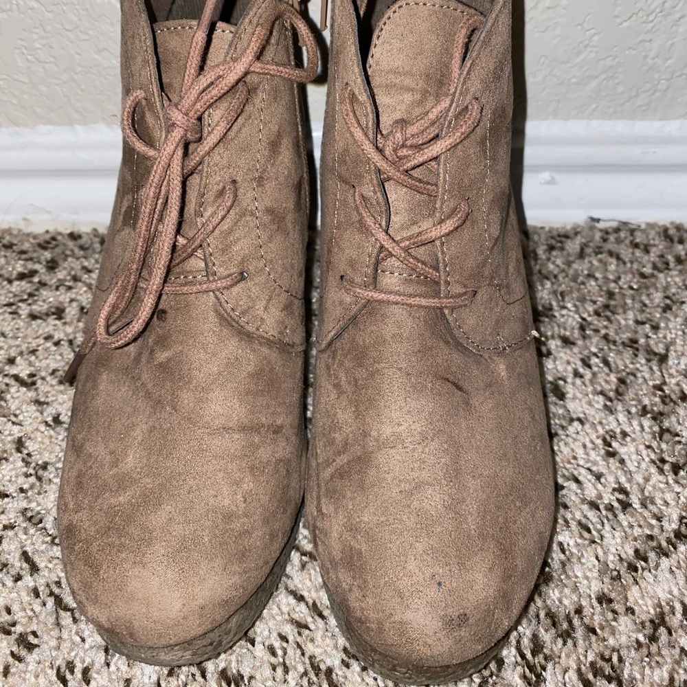 Wedge shoes